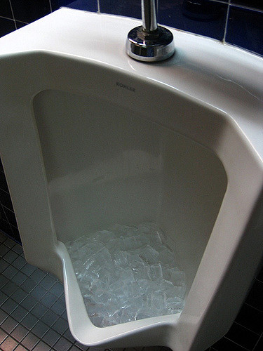 urinal-containing-ice